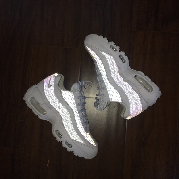 nike 95 reflective